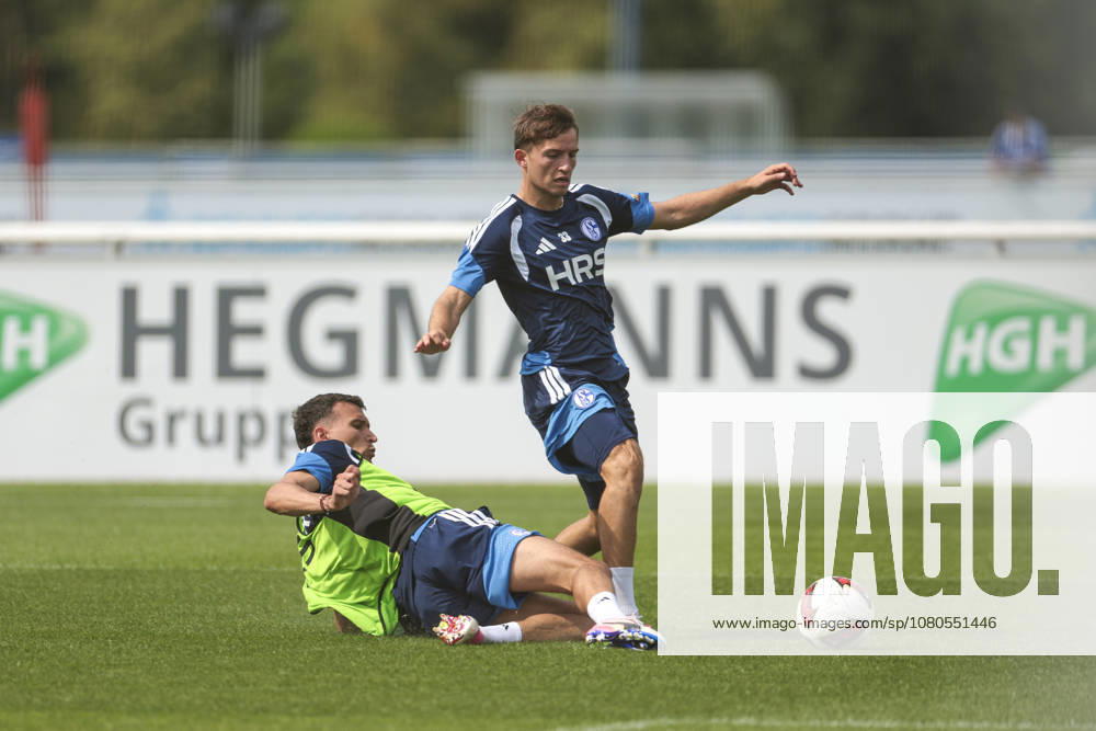 Soccer, FC Schalke 04 Training by Dejan Ljubicic, FC Schalke 04; Vitalie Becker, FC Schalke 04, Gelsenkirchen, FC Schalke 04 Training Facility, North Rhine-Westphalia, Germany, xRHR PHOTO YYx