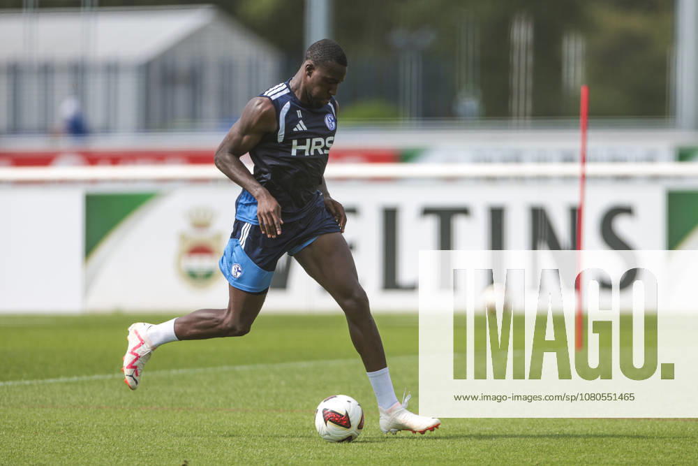 Soccer, FC Schalke 04 practice Bryan Lasme FC Schalke 04 Gelsenkirchen FC Schalke 04 training facility NRW Germany xRHR PHOTO YYx