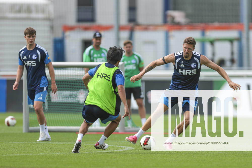 Soccer, FC Schalke 04 practice Janik Bachmann FC Schalke 04 Gelsenkirchen FC Schalke 04 training facility NRW Germany xRHR PHOTO YYx