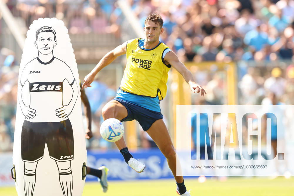 SSC Napoli Training Session Lorenzo Lucca of Napoli participates in a training session during the preseason camp of SSC Napoli at the Stadio Patini in Castel di Sangro, Italy, on August 2, 2025. Castel di Sangro Italy