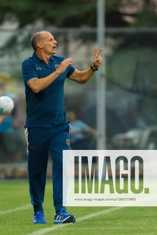 Napolis head coach Massimiliano Allegri during the friendly match Napoli and Osasuna at the Teofilo Patini Stadium in Castel Di Sangro, Central Southern Italy - Wednesday, August 05 , 2026. - Soccer .