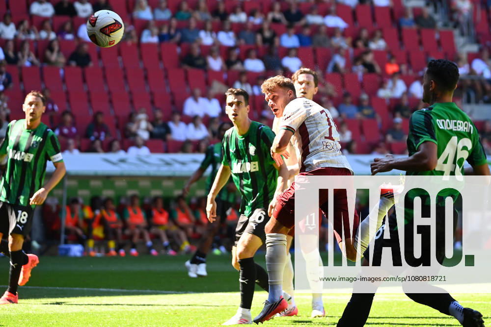Goal by Robin FELLHAUER of FC Augsburg, making it 1–2; action in the penalty area during the soccer friendly between FC Augsburg and US Sassuolo Calcio on August 8, 2026, at WWK Arena Augsburg; Bundesliga 1,2026–2027 season