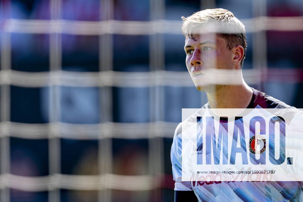 ROTTERDAM SC Feyenoord Rotterdam goalkeeper Tjark Ernst during the Vriendenloterij Eredivisie match between Sparta and Feyenoord at Stadion Het Kasteel on August 9, 2026, in Rotterdam, the Netherlands. Photo by DeFodi Images