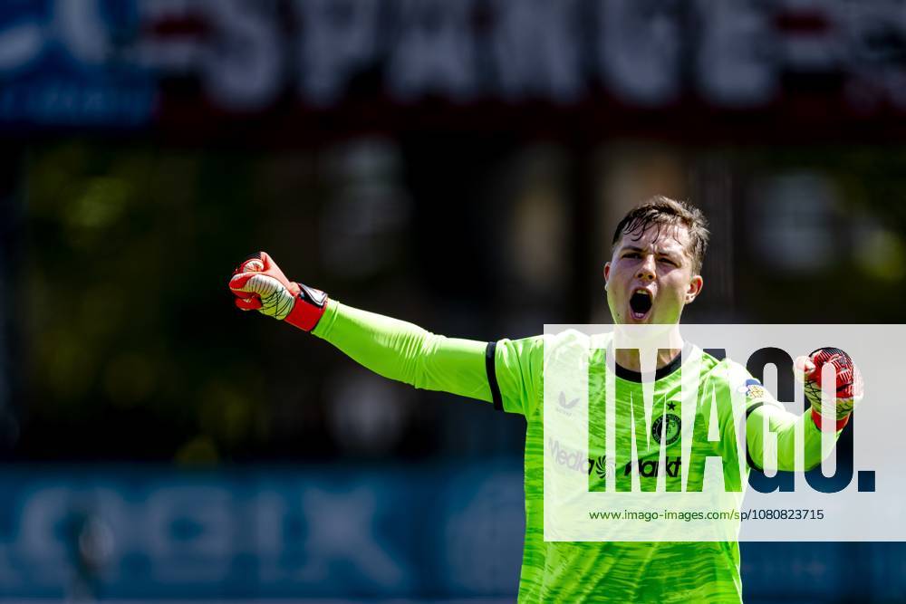 ROTTERDAM SC Feyenoord Rotterdam goalkeeper Tjark Ernst celebrates the 0–1 goal during the Vriendenloterij Eredivisie match between Sparta and Feyenoord at Stadion Het Kasteel on August 9, 2026, in Rotterdam, the Netherlands. Photo by DeFodi Images