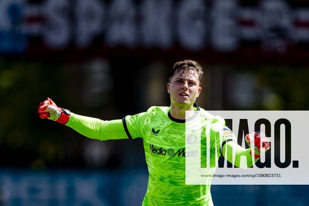 ROTTERDAM SC Feyenoord Rotterdam goalkeeper Tjark Ernst celebrates the 0–1 goal during the Vriendenloterij Eredivisie match between Sparta and Feyenoord at Stadion Het Kasteel on August 9, 2026, in Rotterdam, the Netherlands. Photo by DeFodi Images
