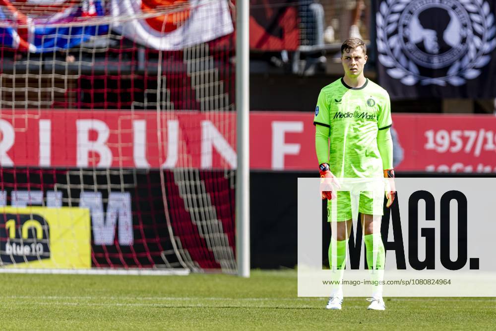 ROTTERDAM SC Feyenoord Rotterdam goalkeeper Tjark Ernst during the Vriendenloterij Eredivisie match between Sparta and Feyenoord at Stadion Het Kasteel on August 9, 2026, in Rotterdam, the Netherlands. Photo by DeFodi Images