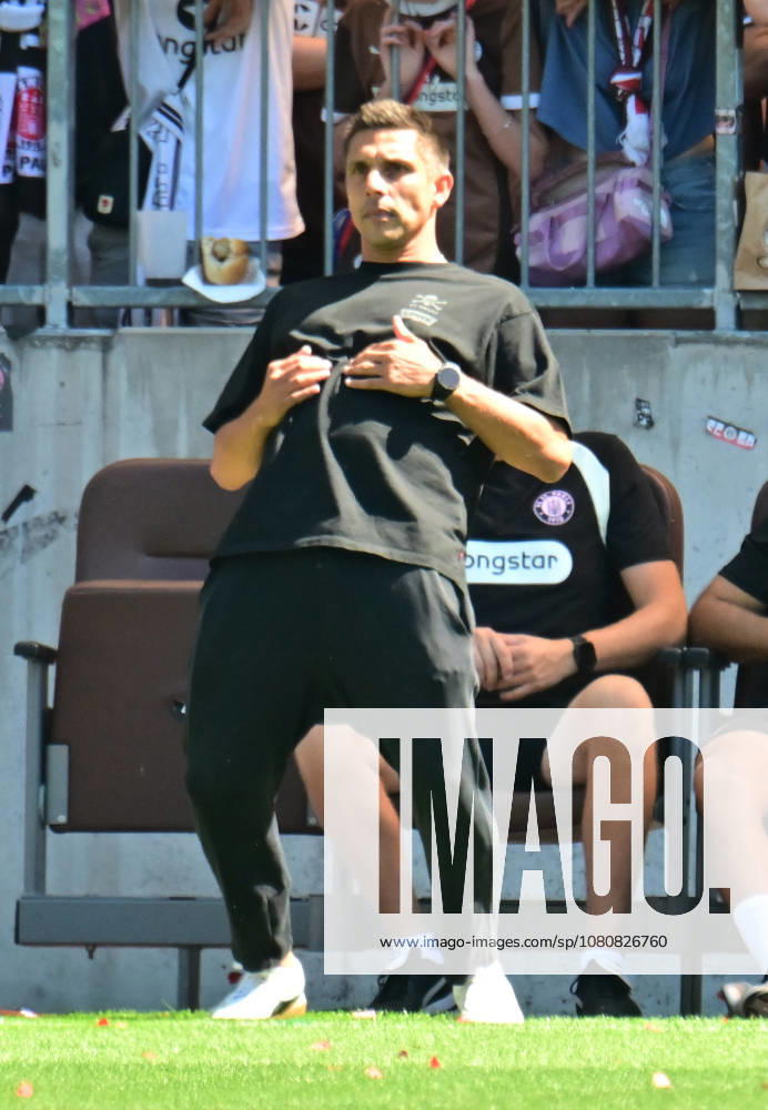 GER Soccer, Men, 2nd Division, Matchday 1, 2026–2027 Season, Hamburg, FC St. Pauli vs. SpVgg Greuther Fürth Coach Marcel Rapp Pauli DFB DFL regulations prohibit any use of photographs as image sequences and or quasi-video Hamburg Millerntorstadion Hamburg Germany
