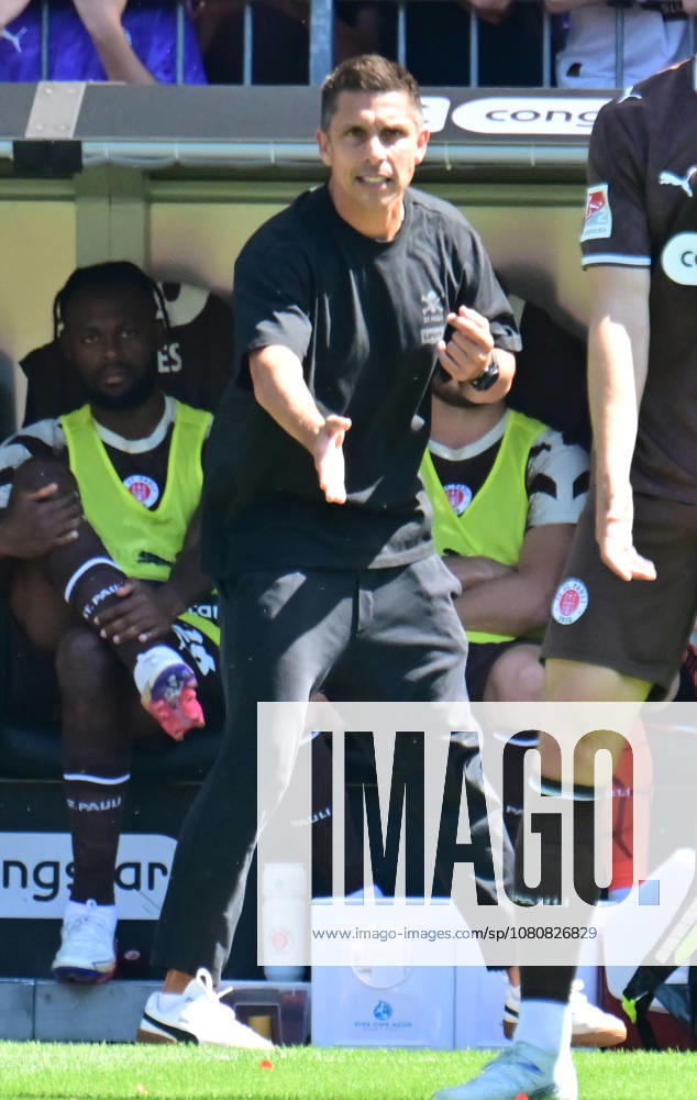 GER Soccer, Men, 2nd Division, Matchday 1, 2026–2027 Season, Hamburg, FC St. Pauli vs. SpVgg Greuther Fürth Coach Marcel Rapp Pauli DFB DFL regulations prohibit any use of photographs as image sequences and or quasi-video Hamburg Millerntorstadion Hamburg Germany