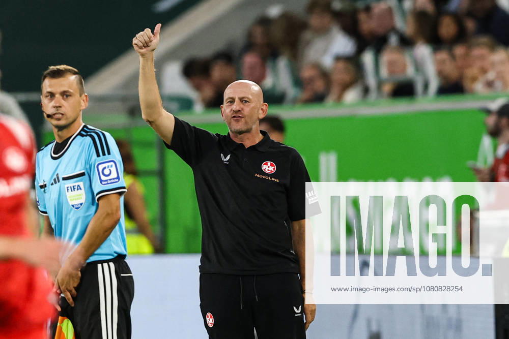 Coach Torsten Lieberknecht, 1. FC Kaiserslautern, 2026–2027 Bundesliga season, VfL Wolfsburg vs. 1. FC Kaiserslautern at the Volkswagen Arena in Wolfsburg; soccer, man, men, Germany