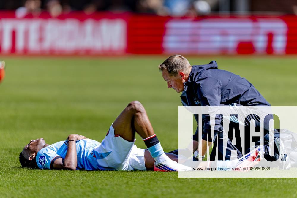 ROTTERDAM SC Feyenoord Rotterdam forward Gaoussou Diarra suffers an injury during the Vriendenloterij Eredivisie match between Sparta and Feyenoord at Stadion Het Kasteel on August 9, 2026, in Rotterdam, the Netherlands. Photo by DeFodi Images