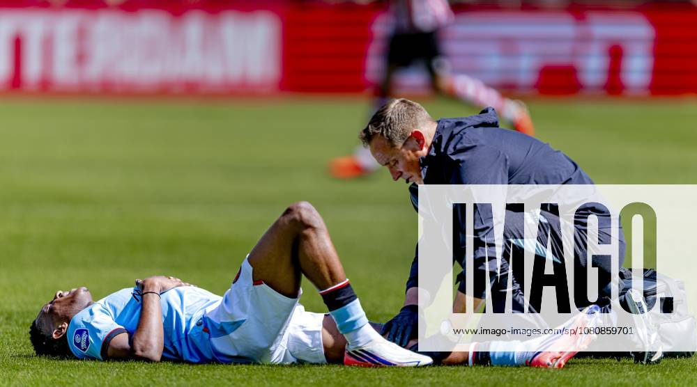 ROTTERDAM SC Feyenoord Rotterdam forward Gaoussou Diarra suffers an injury during the Vriendenloterij Eredivisie match between Sparta and Feyenoord at Stadion Het Kasteel on August 9, 2026, in Rotterdam, the Netherlands. Photo by DeFodi Images