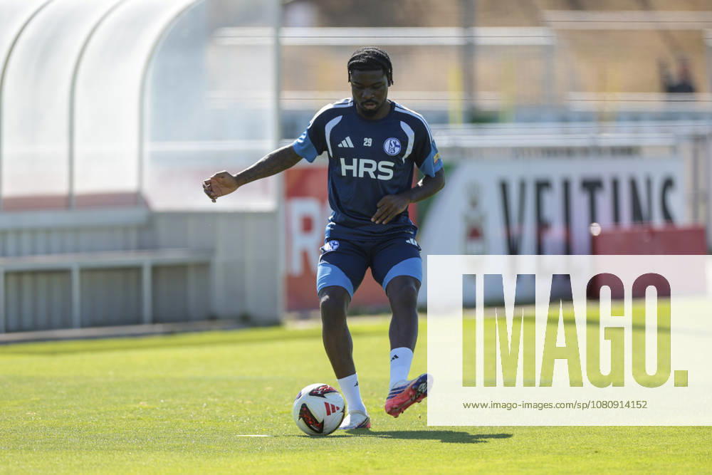 Soccer, FC Schalke 04 Junior Training, Dina Ebimbe, FC Schalke 04, Gelsenkirchen, FC Schalke 04 Training Facility, North Rhine-Westphalia, Germany, xRHR, PHOTO YYx