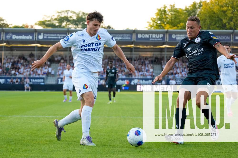 , BUKO Stadion , season 2026 2027 , Dutch Eredivisie football , match between Telstar and Sparta Rotterdam , Picture shows Telstar player Patrick Brouwer, Sparta Rotterdam player Jens Toornstra Telstar - Sparta x205709910x