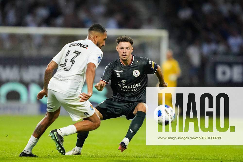 , BUKO Stadion , season 2026 2027 , Dutch Eredivisie football , match between Telstar and Sparta Rotterdam , Picture shows Telstar player Marvin Peersman and Sparta Rotterdam player Mitchell van Bergen Telstar - Sparta x205711947x