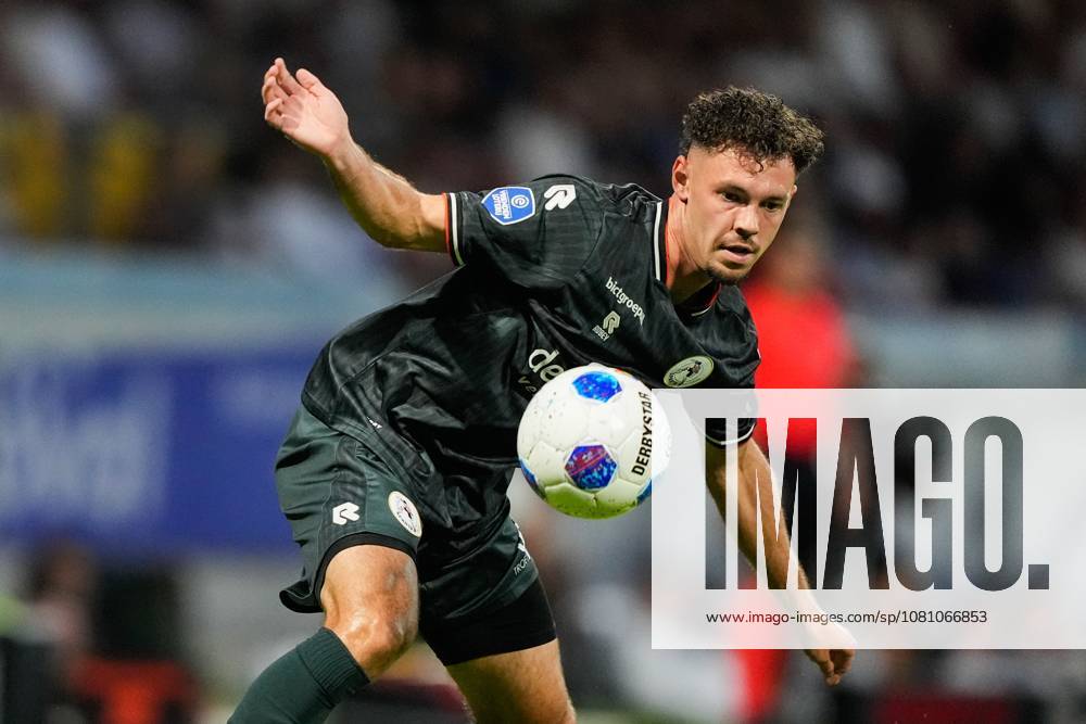 , BUKO Stadion , season 2026 2027 , Dutch Eredivisie football , match between Telstar and Sparta Rotterdam , Picture shows Sparta Rotterdam player Mitchell van Bergen Telstar - Sparta x205712002x