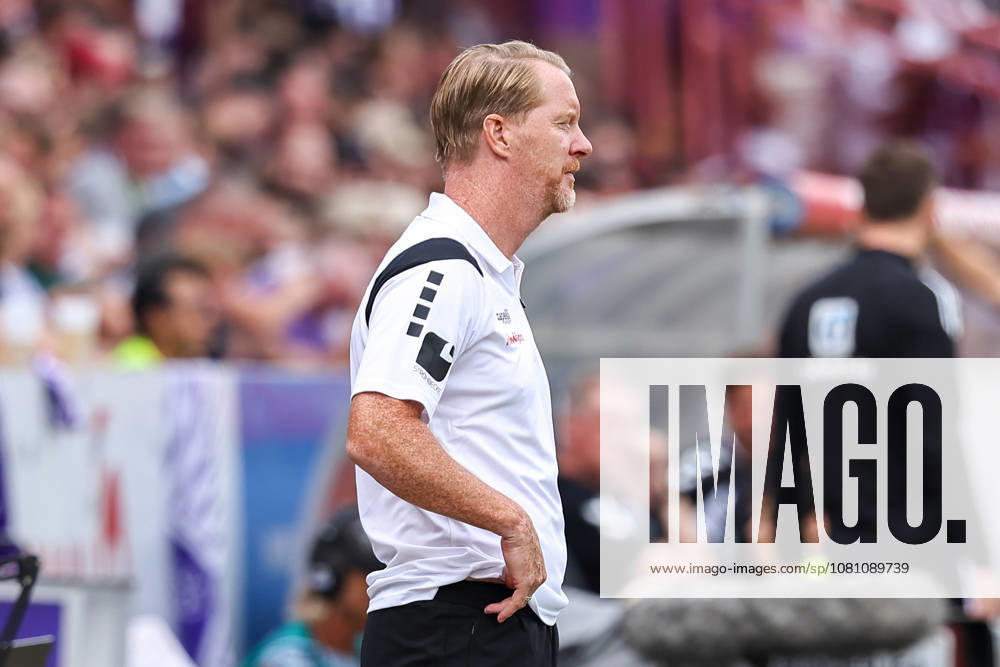 Soccer, 2. Bundesliga, VfL Osnabrück 1 FC Magdeburg, Stadion an der Bremer Brücke, Matchday 2, 2026–2027 season: Timo Schultz, VfL Osnabrück coach, looks disappointed after conceding a goal. DFB regulations prohibit any use of photographs as image sequences and or quasi-video. Photo: WilkowskixPressefotoKochx, Lower Saxony, Germany