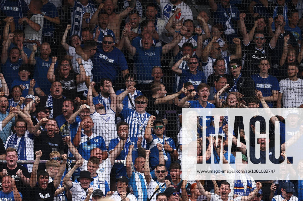 Soccer, 2. Bundesliga, VfL Osnabrück 1 FC Magdeburg, Stadion an der Bremer Brücke, Matchday 2, 2026–2027 season. Fans from Magdeburg cheering in the visitors section. DFB regulations prohibit any use of photographs as image sequences and or quasi-video. Photo: WilkowskixPressefotoKochx, Lower Saxony, Germany