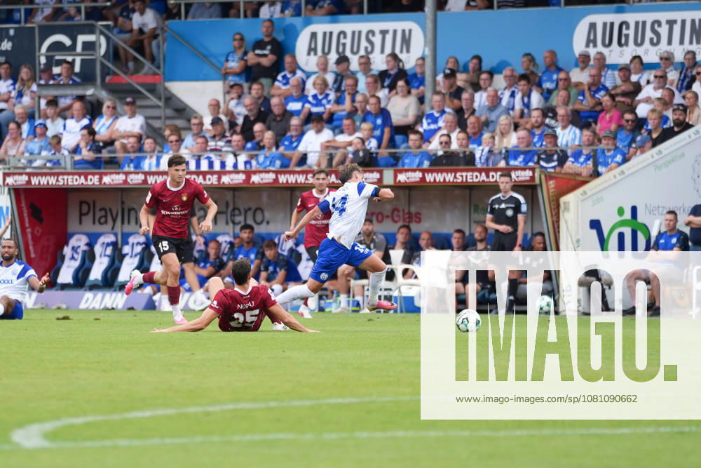 German Soccer, 3rd Division, Matchday 2, Hänsch Arena, SV Meppen vs. SG Sonnenhof Großaspach; Foul on Thorben Deters (SV Meppen), 14