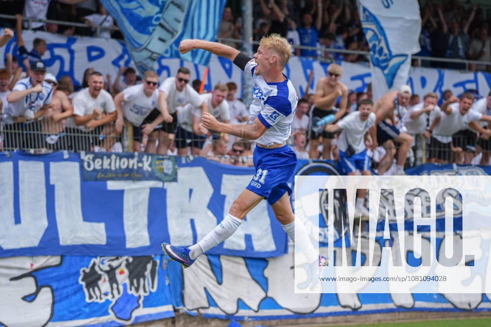 German Soccer, 3rd Division, Matchday 2, Hänsch Arena, SV Meppen vs. SG Sonnenhof Großaspach; goal by Luca Prasse (SV Meppen) in the 31st minute, followed by goal celebrations