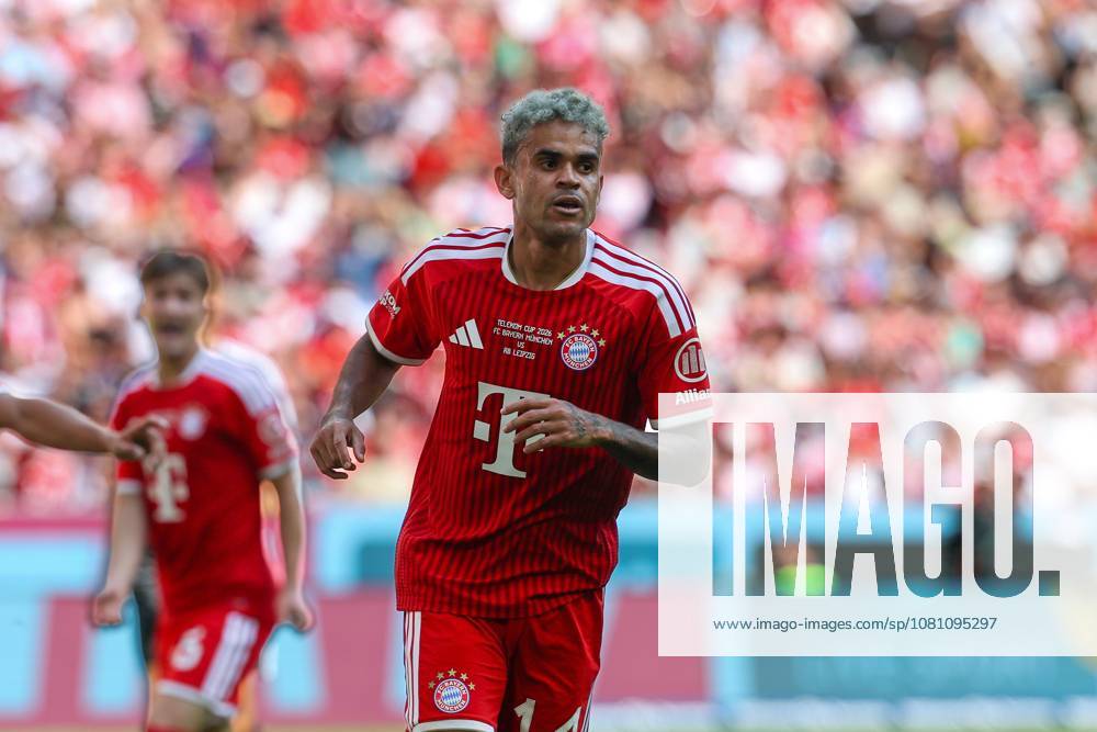 Luis Diaz celebrates his goal in the 14th minute as FC Bayern Munich takes a 1–0 lead; FC Bayern Munich vs. RB Leipzig, Soccer, Telekom Cup, August 15, 2026, Munich, Bavaria, Germany