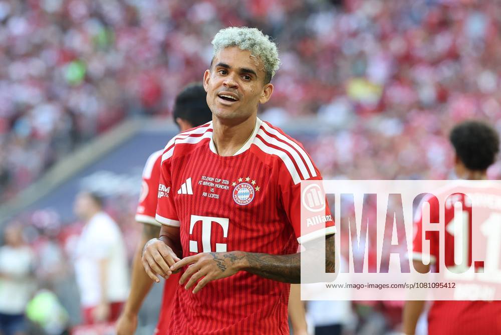 Luis Diaz celebrates his goal in the 14th minute as FC Bayern Munich takes a 1-0 lead; FC Bayern Munich vs. RB Leipzig, Soccer, Telekom Cup, August 15, 2026, Munich, Bavaria, Germany