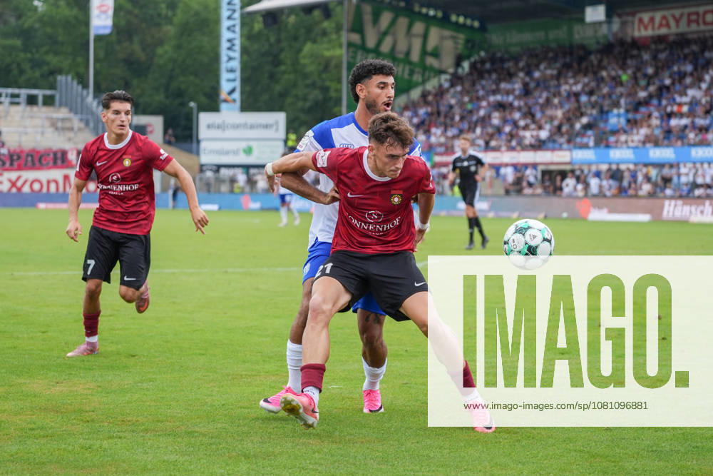 German Soccer, 3rd Division, Matchday 2, Hänsch Arena, SV Meppen vs. SG Sonnenhof Großaspach: Kasra Ghawilu (SV Meppen, 10) and Luca Damiano Molinari (SG Sonnenhof Großaspach, 21)