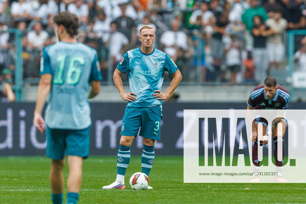 Isac Lidberg of Borussia Mönchengladbach watches during the preseason friendly match between Borussia Mönchengladbach and Aston Villa at ista Borussia Park on August 15, 2026, in Mönchengladbach, Germany. Photo by Mario Hommes, DeFodi Images