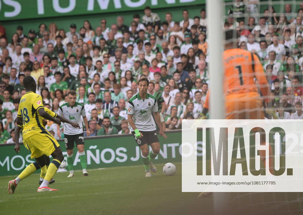 ESP LaLiga EA Sports: Racing Santander vs. Villarreal CF — Sergio Canales of Racing Santander during the LaLiga EA Sports match between Racing Santander and Villarreal CF, played at Campos de Sport de El Sardinero Stadium in Cantabria on August 16, 2026, in Spain — Spanish Soccer
