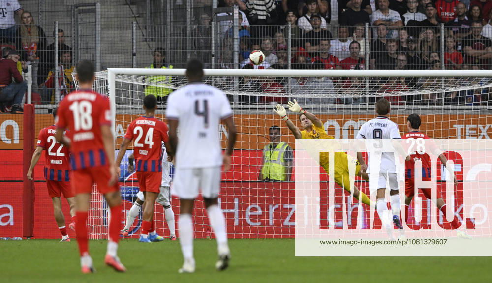 Penalty area scene, Goalmouth action: Goalkeeper Thomas Daehne, 1 FC Heidenheim 1846 (FCH) 33, 1 FC Heidenheim 1846 (FCH) vs. FC Bayern Munich (FCB), Friendly Match, August 18, 2026. DFL regulations prohibit any use OF PHOTOGRAPHS AS IMAGE SEQUENCES AND OR QUASI-VIDEO 1 FC Heidenheim 1846 FCH vs. FC Bayern Munich FCB Friendly Match