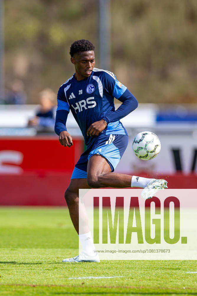 Soccer, FC Schalke 04 Training, Junior Adamu, FC Schalke 04, Gelsenkirchen, FC Schalke 04 Training Facility, North Rhine-Westphalia, Germany, xRHR PHOTO YYx