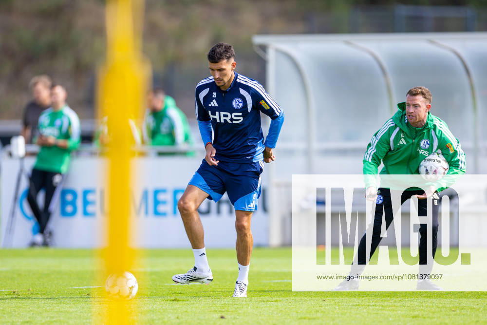 Soccer, FC Schalke 04 practice Dejan Ljubicic FC Schalke 04 Gelsenkirchen FC Schalke 04 training facility NRW Germany xRHR PHOTO YYx
