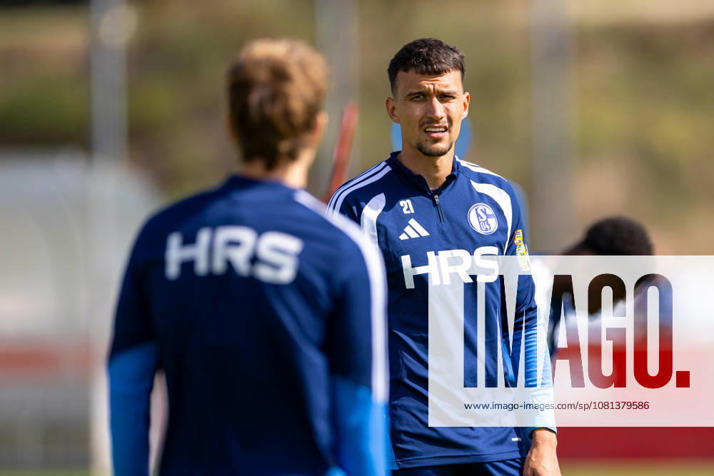Soccer, FC Schalke 04 practice Dejan Ljubicic FC Schalke 04 Gelsenkirchen FC Schalke 04 training facility NRW Germany xRHR PHOTO YYx