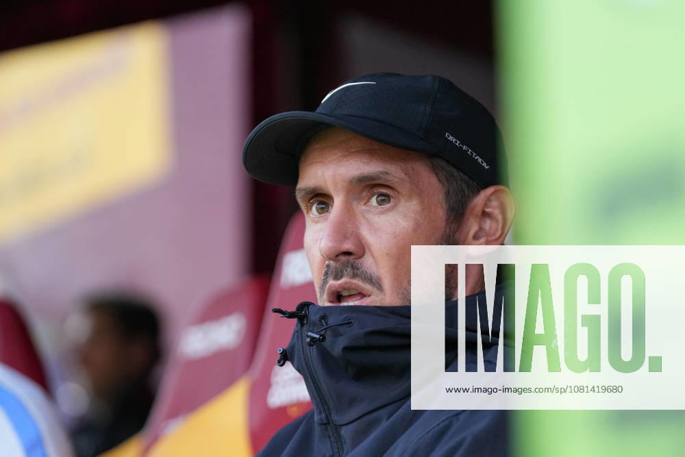 Julian Schuster, SC Freiburg, Coach, Scotland, Soccer, UEFA Conference League, Playoffs, First Leg, 2026–2027, Motherwell FC vs. SC Freiburg, August 20, 2026, Fir Park Stadium, Motherwell, Motherwell, Fir Park Stadium, North Lanarkshire, Scotland