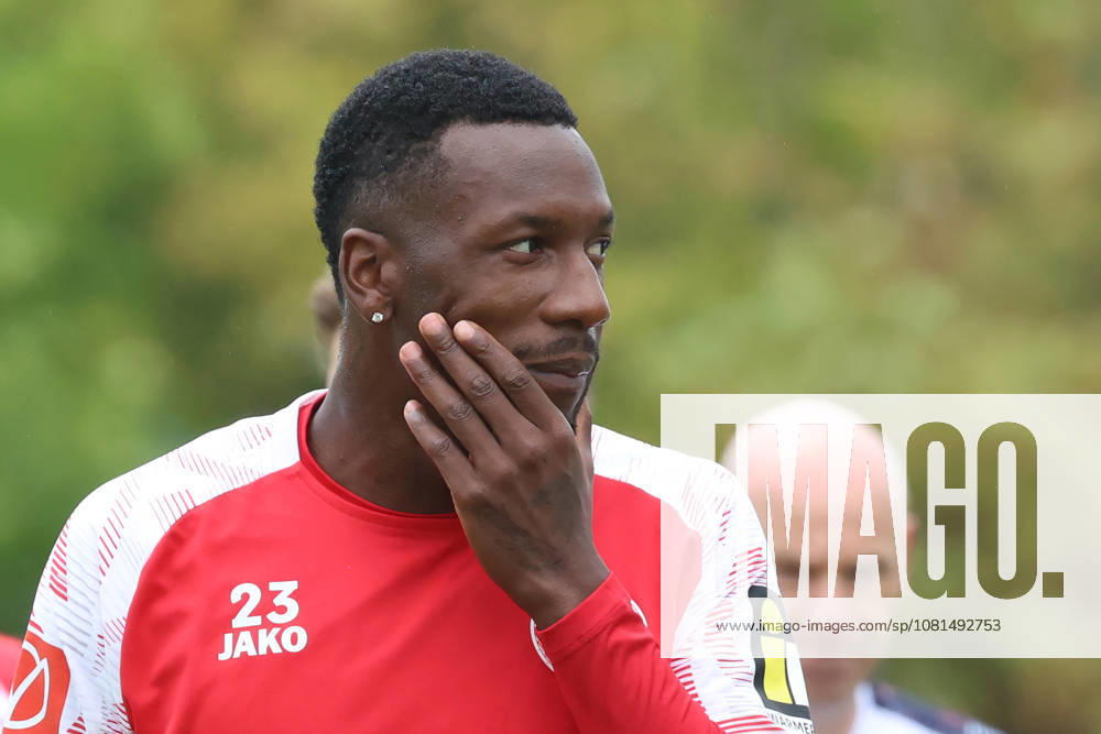 SHERALDO BECKER TRAINING 1 FSV MAINZ 05 MAINZ