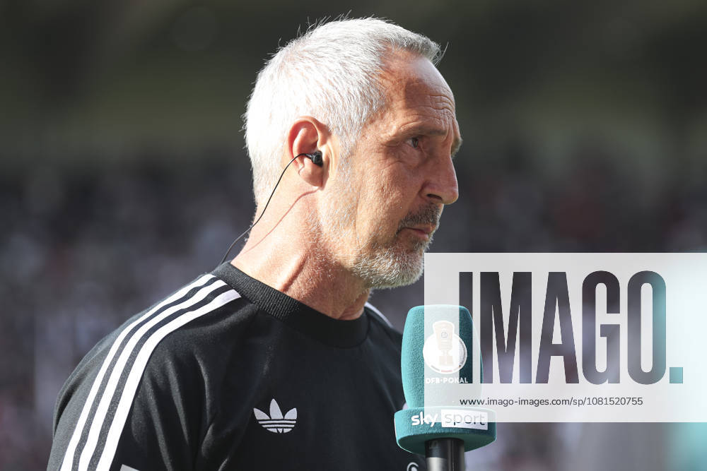 Coach Adi Hütter of Eintracht Frankfurt watches during the first-round DFB Cup match between SC St. Toenis and Eintracht Frankfurt, Grotenburg Stadium on August 21, 2026, in Krefeld, Germany. Photo by Oliver Kaelke, DeFodi Images. Eintracht Frankfurt coach Adi Huetter looks on during the first-round match of the DFB Cup between SC St. Toenis and Eintracht Frankfurt at Grotenburg Stadium on August 21, 2026, in Krefeld, Germany. Photo by Oliver Kaelke, DeFodi Images. DFB and DFL regulations prohibit any use of photographs as image sequences and or quasi-video. Photo by Oliver Kaelke, DeFodi Images.