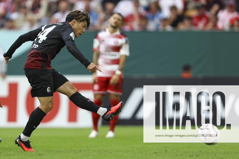 Yuito Suzuki of SC Freiburg in action, on the ball, making a solo run during the first-round DFB Cup match between Fortuna Düsseldorf and SC Freiburg at the Merkur Spiel Arena on August 23, 2026, in Düsseldorf, Germany. Photo by Oliver Kaelke, DeFodi Images. Yuito Suzuki of SC Freiburg controls the ball during the first-round match of the DFB Cup between Fortuna Düsseldorf and SC Freiburg at Merkur Spiel Arena on August 23, 2026 in Düsseldorf, Germany. Photo by Oliver Kaelke, DeFodi Images. DFB and DFL regulations prohibit any use of photographs as image sequences and or quasi-video. Photo by Oliver Kaelke, DeFodi Images.