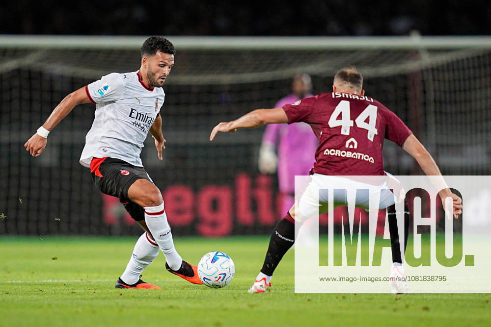 Milan s Goncalo Ramos fights for the ball with Torino FC s Ardian Ismajli during the Serie A soccer match between Torino and Milan at the Stadio Olimpico Grande Torino in Turin, north west Italy - Sunday, August 23, 2026. - Soccer .