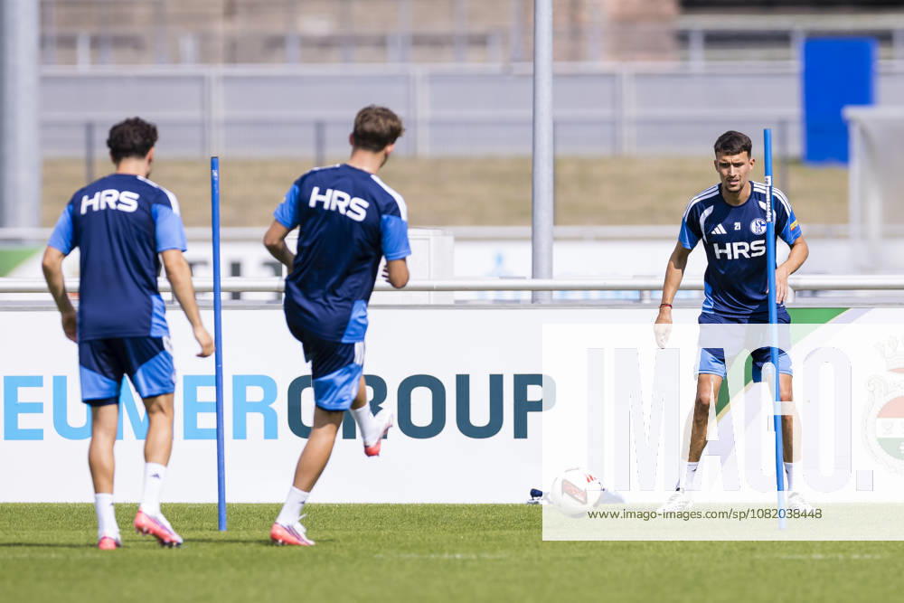 Soccer, FC Schalke 04 practice Dejan Ljubicic FC Schalke 04 Gelsenkirchen FC Schalke 04 training facility NRW Germany xRHR PHOTO YYx