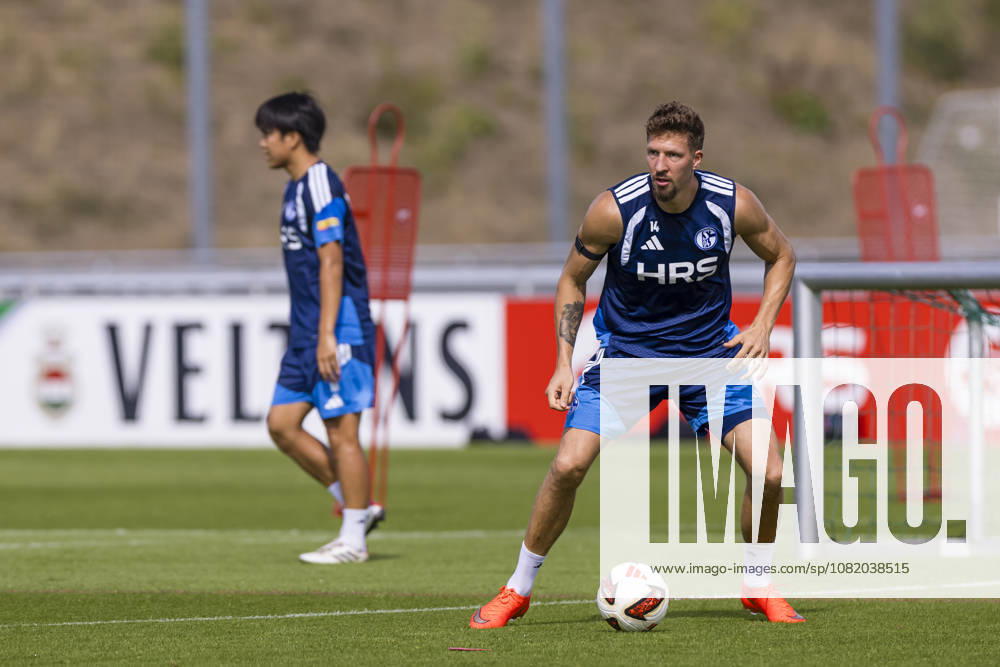 Soccer, FC Schalke 04 practice Janik Bachmann FC Schalke 04 Gelsenkirchen FC Schalke 04 training facility NRW Germany xRHR PHOTO YYx