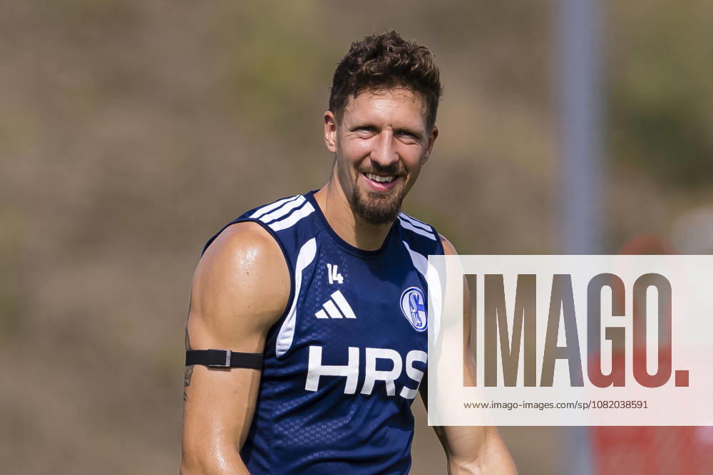 Soccer, FC Schalke 04 Training Janik Bachmann FC Schalke 04 Laughs Gelsenkirchen FC Schalke 04 Training Facility NRW Germany xRHR PHOTO YYx