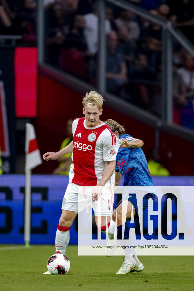 AMSTERDAM: AFC Ajax Amsterdam midfielder Julian Brandt and FC Sion defender Numa Lavanchy during the UEFA Conference League at the Johan Cruijff ArenA on August 27, 2026, in Amsterdam, the Netherlands. Photo by DeFodi Images
