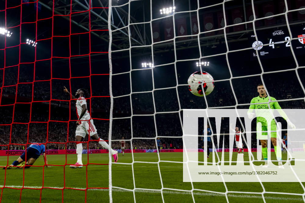 AMSTERDAM: AFC Ajax Amsterdam forward Oliver Edvardsen scores the 5-2 goal, while AFC Ajax Amsterdam forward Toluwalase Arokodare celebrates his goal during the UEFA Conference League match at the Johan Cruijff ArenA on August 27, 2026, in Amsterdam, the Netherlands. Photo by DeFodi Images