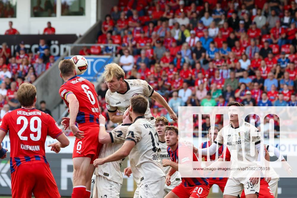 Vincent Vermeij (9, SG Dynamo Dresden) heads the ball past Patrick Mainka (6, 1. FC Heidenheim 1846), 1. FC Heidenheim 1846 vs. SG Dynamo Dresden, Soccer, Men, 2. Bundesliga, 2026–2027 Season, First Half of the Season, Matchday 3, August 29, 2026. DFB regulations prohibit any use of photographs as image sequences and or quasi-video. Heidenheim, Baden-Württemberg, Germany