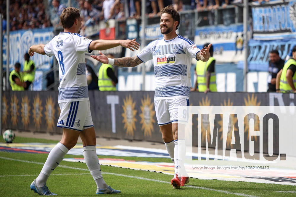 GER, Soccer, Men s, 3rd Division, 2026–2027 Season, MSV Duisburg vs. FC Würzburger Kickers, Lex Tyger Lobinger, Duisburg, goal celebration, celebrating after scoring the 2–0 goal, Duisburg, Schauinsland, Reisen Arena, North Rhine-Westphalia, Germany