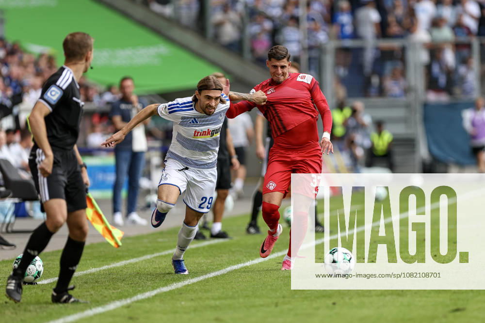 GER, Soccer, Men s, 3rd Division, 2026–2027 Season, MSV Duisburg vs. FC Würzburger Kickers: Joshua Bitter (Duisburg) and Ivan Franjic (Würzburg) battle for the ball; Duisburg, Schauinsland, Arena, North Rhine-Westphalia, Germany