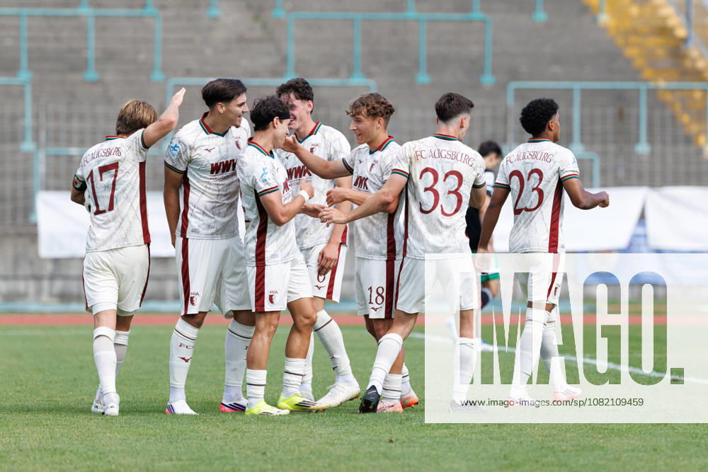 FC Augsburg II scores the goal to make it 2-1 in the match between FC Augsburg II and SC Eltersdorf, soccer, men s, Bavarian Regional League, 2026–2027, Matchday 6 on August 29, 2026, in Augsburg, Rosenaustadion, Bavaria, Germany