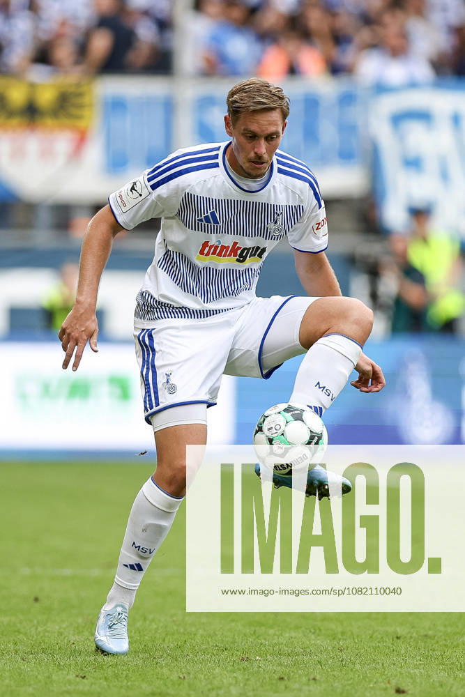 GER, Soccer, Men s, 3rd Division, 2026–2027 Season, MSV Duisburg vs. FC Würzburger Kickers, Aljaz Casar, Duisburg in action with the ball, individual play, Duisburg, Schauinsland, Reisen Arena, North Rhine-Westphalia, Germany