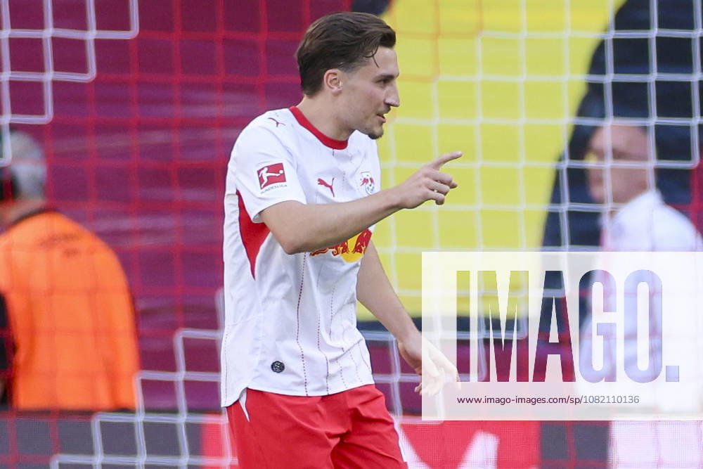 Rocco Reitz of RB Leipzig gestures during the Bundesliga match between RB Leipzig and Borussia Mönchengladbach, Red Bull Arena on August 29, 2026, in Leipzig, Germany. Photo by Marco Steinbrenner, DeFodi Images. Rocco Reitz of RB Leipzig gestures during the Bundesliga match between RB Leipzig and Borussia Mönchengladbach at Red Bull Arena on August 29, 2026 in Leipzig, Germany. Photo by Marco Steinbrenner, DeFodi Images. DFB and DFL regulations prohibit any use of photographs as image sequences and or quasi-video. Photo by Marco Steinbrenner, DeFodi Images