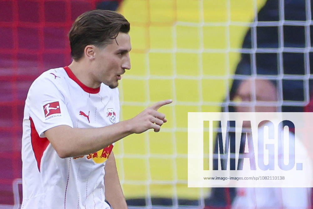 Rocco Reitz of RB Leipzig gestures during the Bundesliga match between RB Leipzig and Borussia Mönchengladbach, Red Bull Arena on August 29, 2026, in Leipzig, Germany. Photo by Marco Steinbrenner, DeFodi Images. Rocco Reitz of RB Leipzig gestures during the Bundesliga match between RB Leipzig and Borussia Mönchengladbach at Red Bull Arena on August 29, 2026 in Leipzig, Germany. Photo by Marco Steinbrenner, DeFodi Images. DFB and DFL regulations prohibit any use of photographs as image sequences and or quasi-video. Photo by Marco Steinbrenner, DeFodi Images
