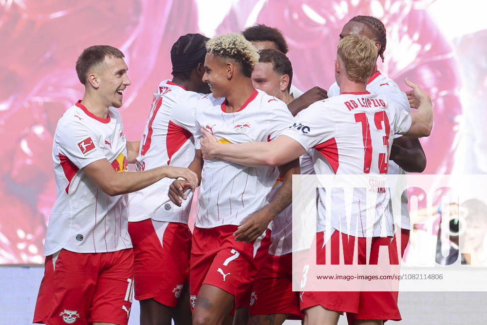 Antonio Nusa of RB Leipzig celebrates his goal with his teammates during the Bundesliga match between RB Leipzig and Borussia Mönchengladbach, Red Bull Arena on August 29, 2026, in Leipzig, Germany. Photo by Marco Steinbrenner, DeFodi Images. Antonio Nusa of RB Leipzig celebrates his goal with teammates during the Bundesliga match between RB Leipzig and Borussia Mönchengladbach at Red Bull Arena on August 29, 2026 in Leipzig, Germany. Photo by Marco Steinbrenner, DeFodi Images. DFB and DFL regulations prohibit any use of photographs as image sequences and or quasi-video. Photo by Marco Steinbrenner, DeFodi Images.